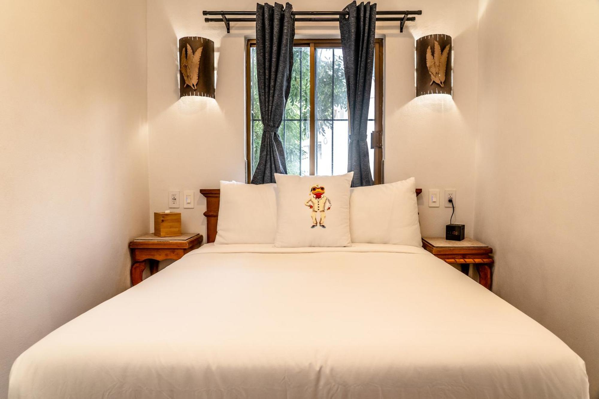 5 Frogs Hotel Bucerias Bagian luar foto